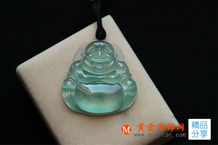 
	中秋禮物該選什么樣的翡翠飾品？

