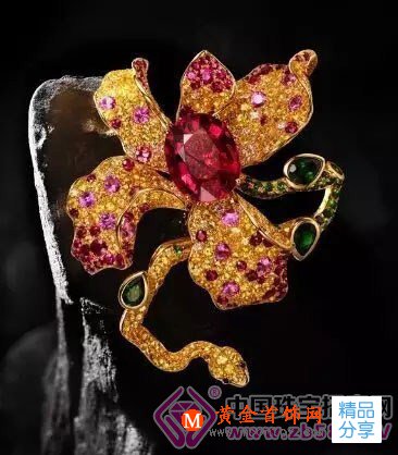 
	新年禮物怎么選？胸針成就完美
