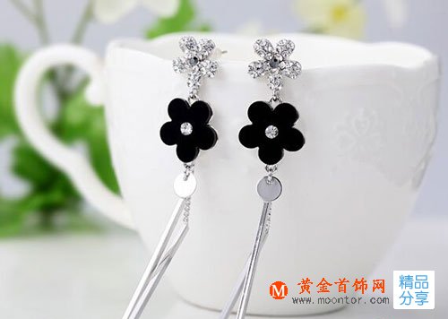 
	金魅花朵耳墜，驚艷了時光、浪漫了歲月！
