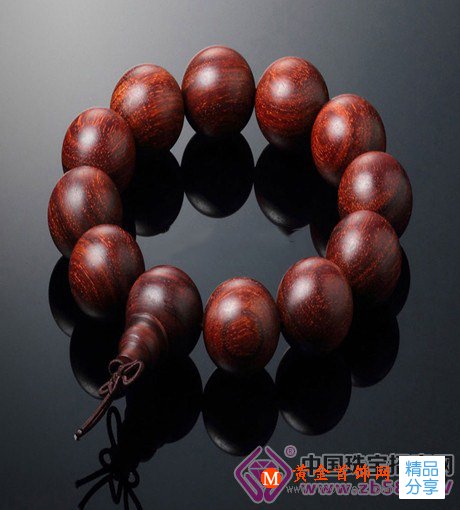 
	小葉紫檀如何盤玩你知道嗎
