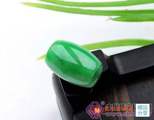 
	翡翠送禮的講究與忌諱，別好心送出壞結果哦
