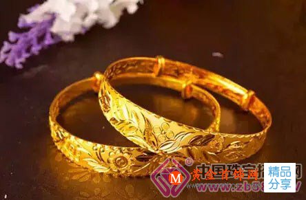 
	感恩節送什么禮物好?用珠寶來“飾”愛!

