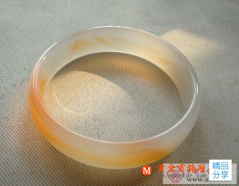 
	瑪瑙手鐲真假鑒別

