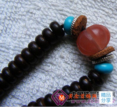 
	怎么分辨椰殼手串的真假？
