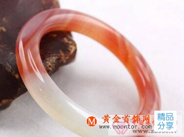 
	怎樣鑒別瑪瑙首飾
