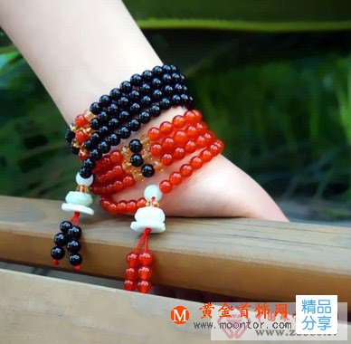 
	紅瑪瑙手鏈帶哪只手

