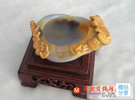 
	科學區分瑪瑙制品和玻璃
