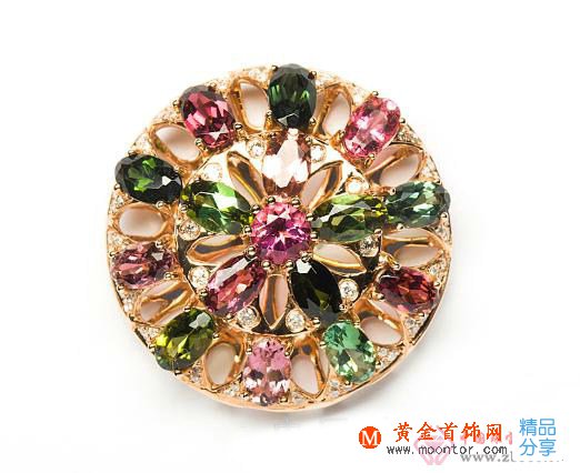 
	極致浪漫，吸睛杰作 七彩云南華美珠寶禮贊圣誕
