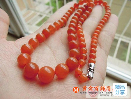 
	佩戴南紅瑪瑙有什么好處
