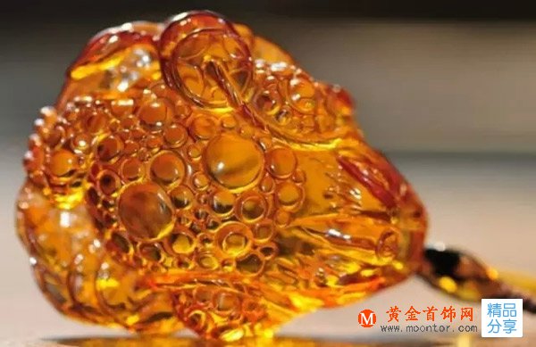 
	琥珀辨偽九法
