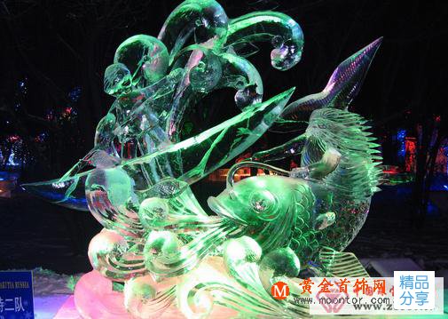 
	人工水晶制成“冰雕”亮相哈爾濱

