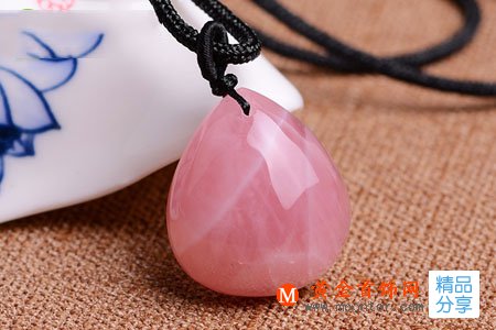 
	佩戴芙蓉玉的講究，冰花芙蓉玉好不好

