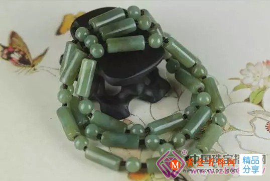 
	和田玉市場中有多少種俄料？
