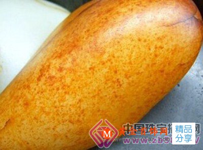 
	新疆和田玉皮色籽料有何特點呢？
