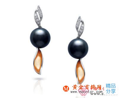 
	黑珍珠適合不同年齡段女性在各種場合佩戴

