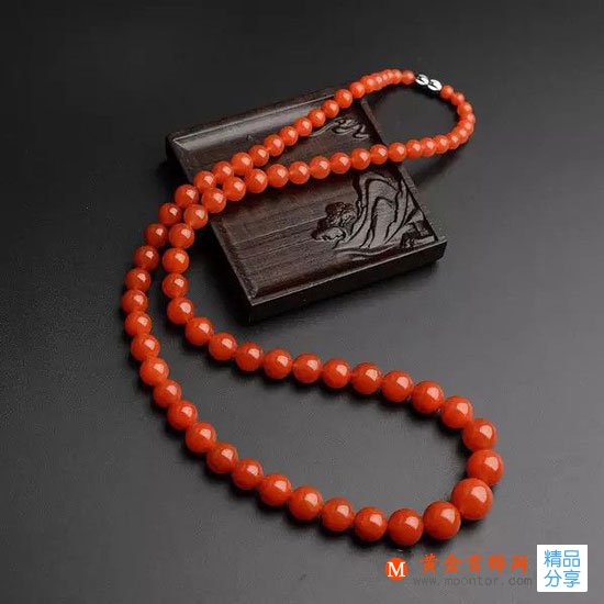 
	南紅瑪瑙雕件該如何保養？
