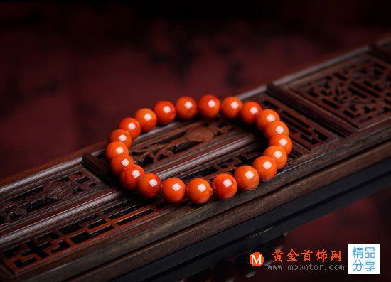 
	南紅瑪瑙如何保養更鮮亮麗？

