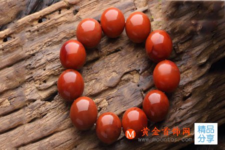 
	南紅瑪瑙的鑒別，如何鑒定老南紅瑪瑙
