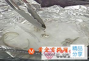
	避免不正當清洗方式有損銀飾品
