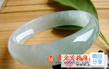 
	送媽媽送哪種材質的飾品比較好

