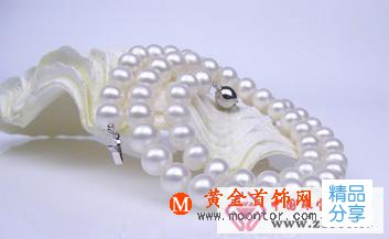 
	送媽媽送哪種材質的飾品比較好
