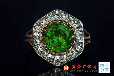 
	怎么給翠榴石消磁 翠榴石的消磁方法有哪些？
