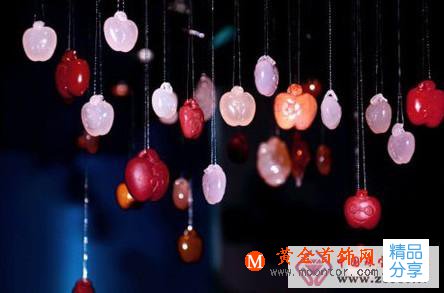 
	圣誕將至樓蘭漠玉蘋果珠寶成市民新選擇
