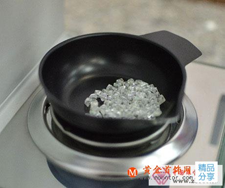 
	俄羅斯是全球主要鉆石生產國和出口國
