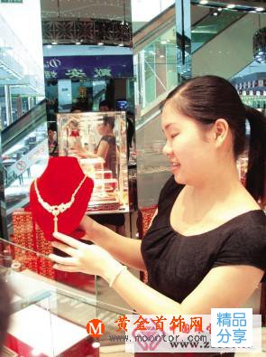 
	鉆石黃金等珠寶飾品成送禮之選
