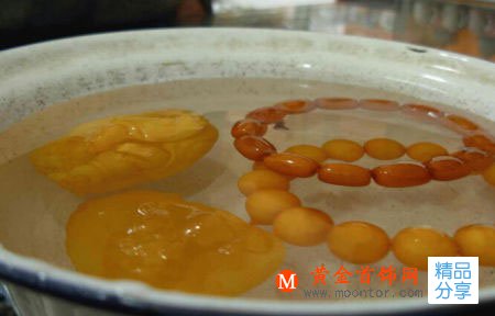 
	蜜蠟怎么辨別真假？教你12種蜜蠟鑒別方法
