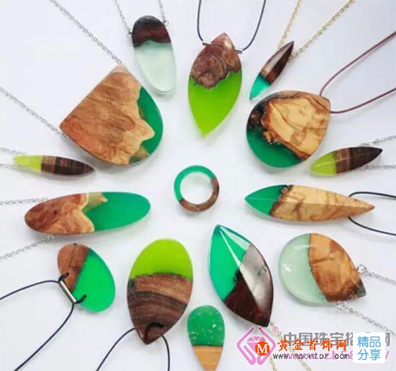 
	從珠寶首飾制作材料上進行創意，創新
