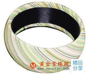 
	幾個飾品就能打扮成為獨特的“美”
