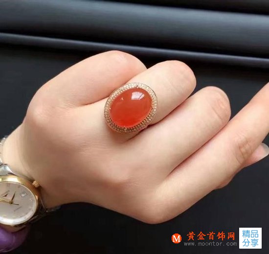 
	據說天然寶石資源會逐漸枯竭，那合成寶石會成為趨勢嗎？
