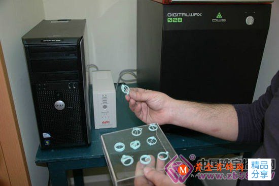 
	時尚人士必讀 揭秘3D打印珠寶制作過程
