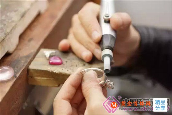 
	珠寶首飾是這么生產來的，請查看！
