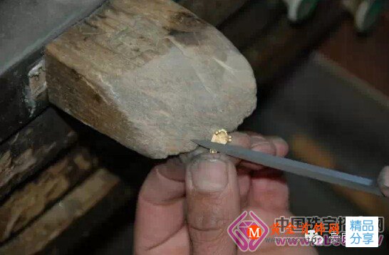 
	揭秘：一件珠寶的誕生全過程
