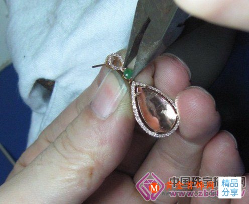 
	珠寶鑲嵌加工流程
