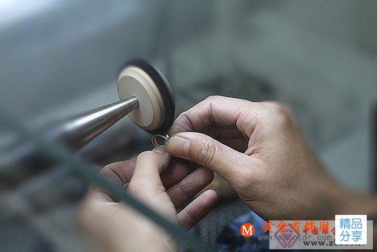 
	平凡的指尖“舞者”
