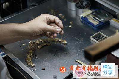 
	揭秘寶格麗珠寶的誕生過程

