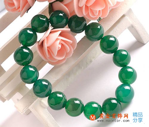 
	綠瑪瑙的功效與作用
