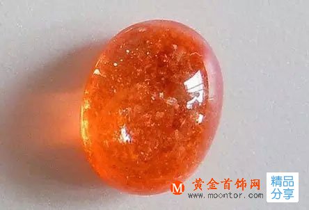 
	寶石中的變臉大王
