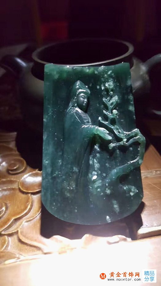 
	2018“中國翡翠神工獎”雕刻大賽 尚府平獲獎
