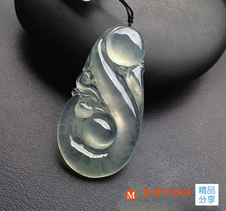 
	翡翠掛件——從原石到成品的加工過程

