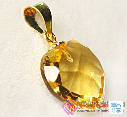 
	大富大貴黃水晶
