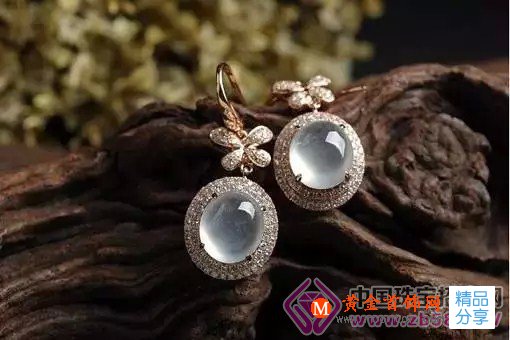 
	翡翠鑲嵌為何鐘情于K金，你知道嗎？
