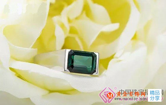 
	愛上女王范的珠寶
