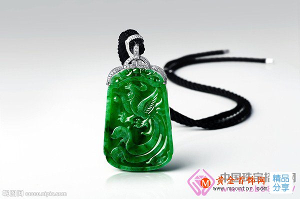 
	全程解密翡翠鑲嵌細節流程
