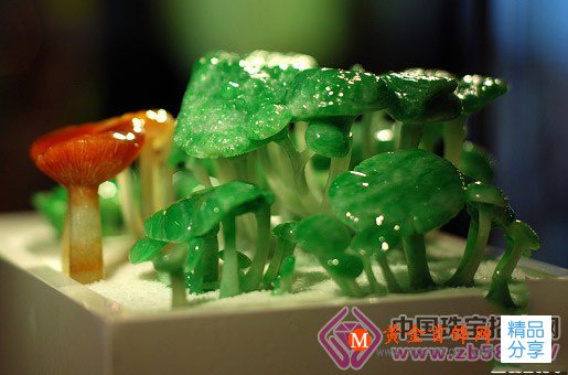 
	翡翠雕刻的制作方法
