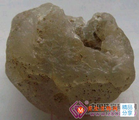 
	玻璃隕石價格如何？怎樣鑒定玻璃隕石？
