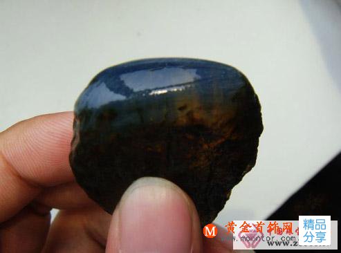 
	琥珀原石怎么打磨
